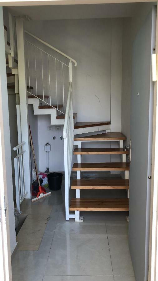 29 Efraim Street Apartment 모딘 외부 사진