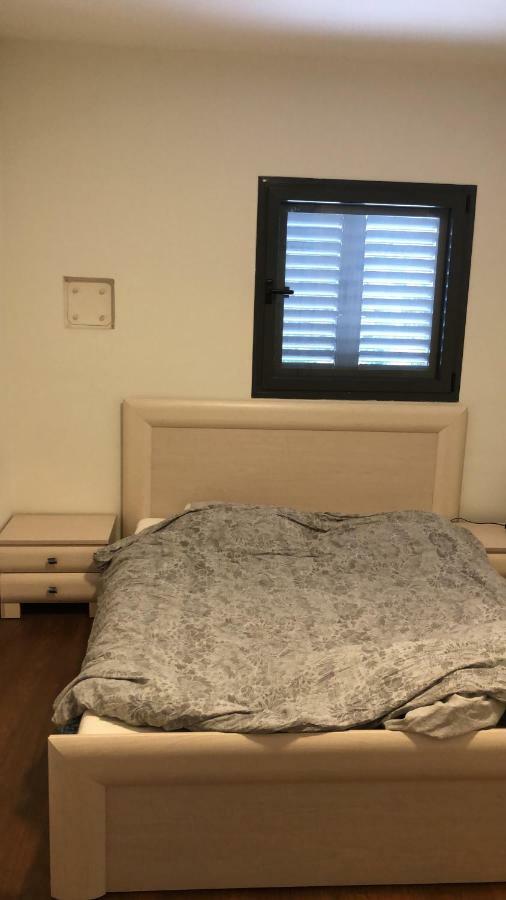 29 Efraim Street Apartment 모딘 외부 사진
